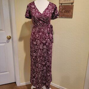 Fortune + Ivy Casual Maroon & White Floral Maxi Dress NWOT Size Small